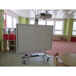 Interaktivní tabule BOARD 78 SET + Pojízdný mechanismus